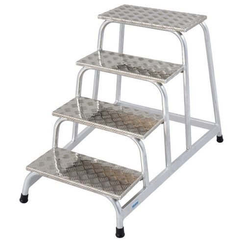 Static aluminium machinery steps Static aluminium machinery steps