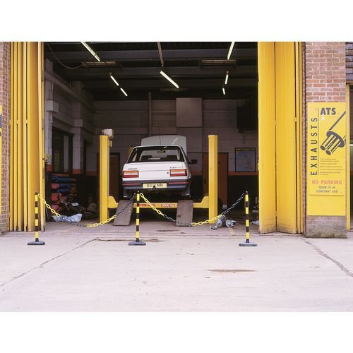 Plastic post and chain barrier kits Plastic post and chain barrier kits