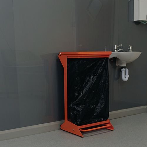 Corrosion resistant pedal operated sackholder Corrosion resistant pedal operated sackholder