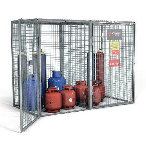 Gorilla double compartment gas cylinder cage Gorilla double compartment gas cylinder cage