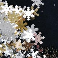 SNOWFLAKE SEQUINS SILVER/GOLD/WHITE